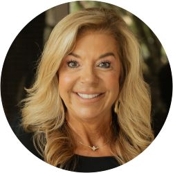 Kelli Tomlin